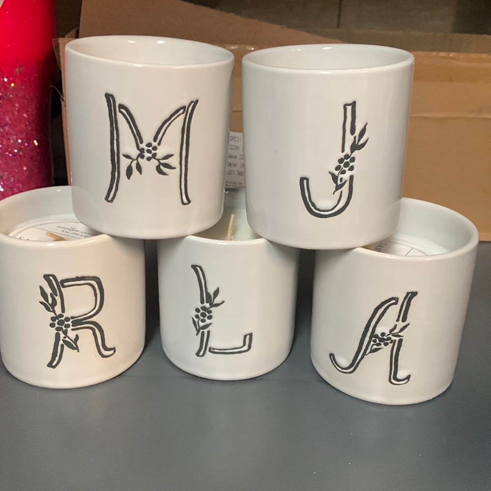 Nwt candle $1